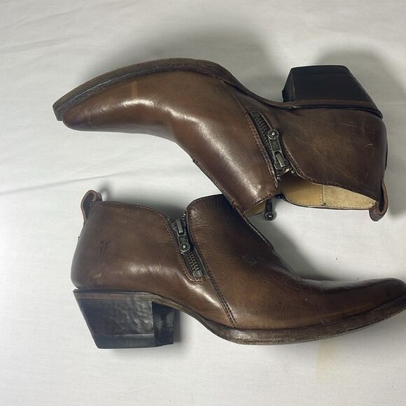 Frye Sacha Moto Brown Leather Boots Polished Finish Classic Design Size 8.5 - Picture 3 of 12